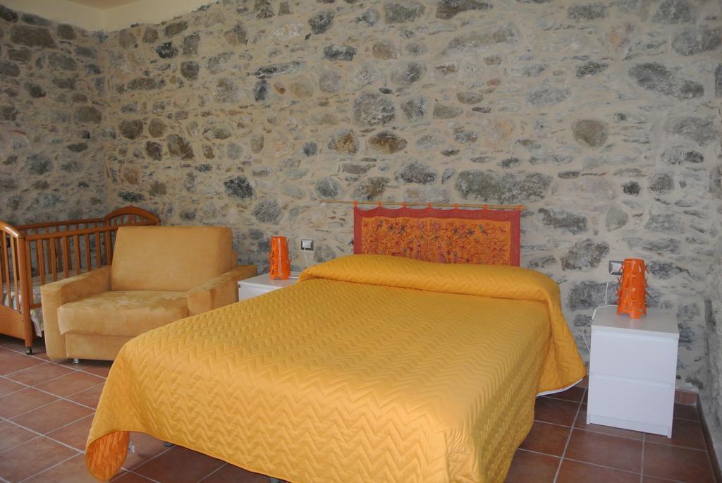 Hotel Il Vicolo Tortorici Exterior foto